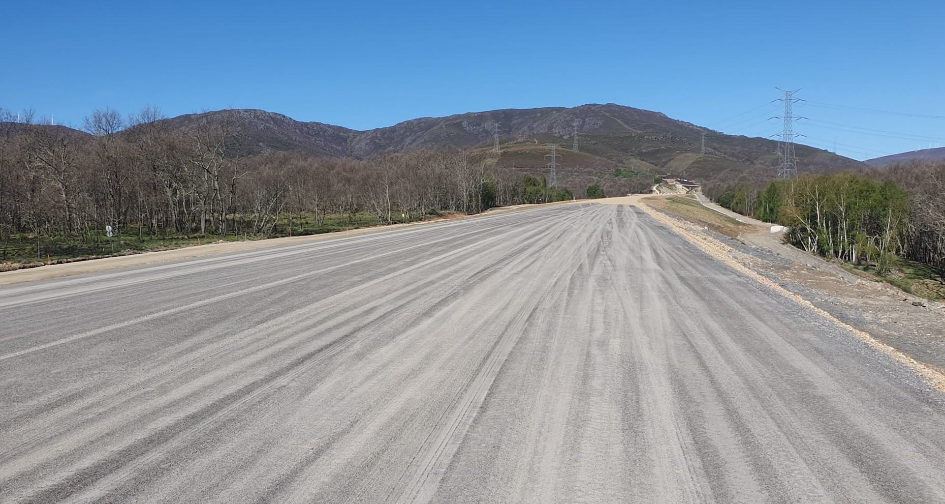 REFUERZO DE LA N-525 CON UN SUMINISTRO