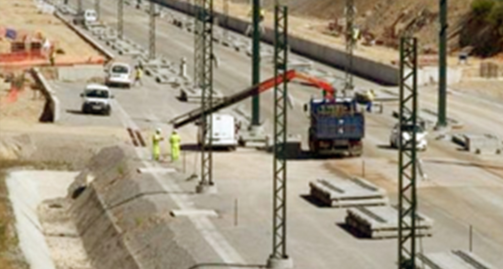 INTERCAMBIADOR DEL TREN DE ALTA VELOCIDAD A VÍA CONVENCIONAL