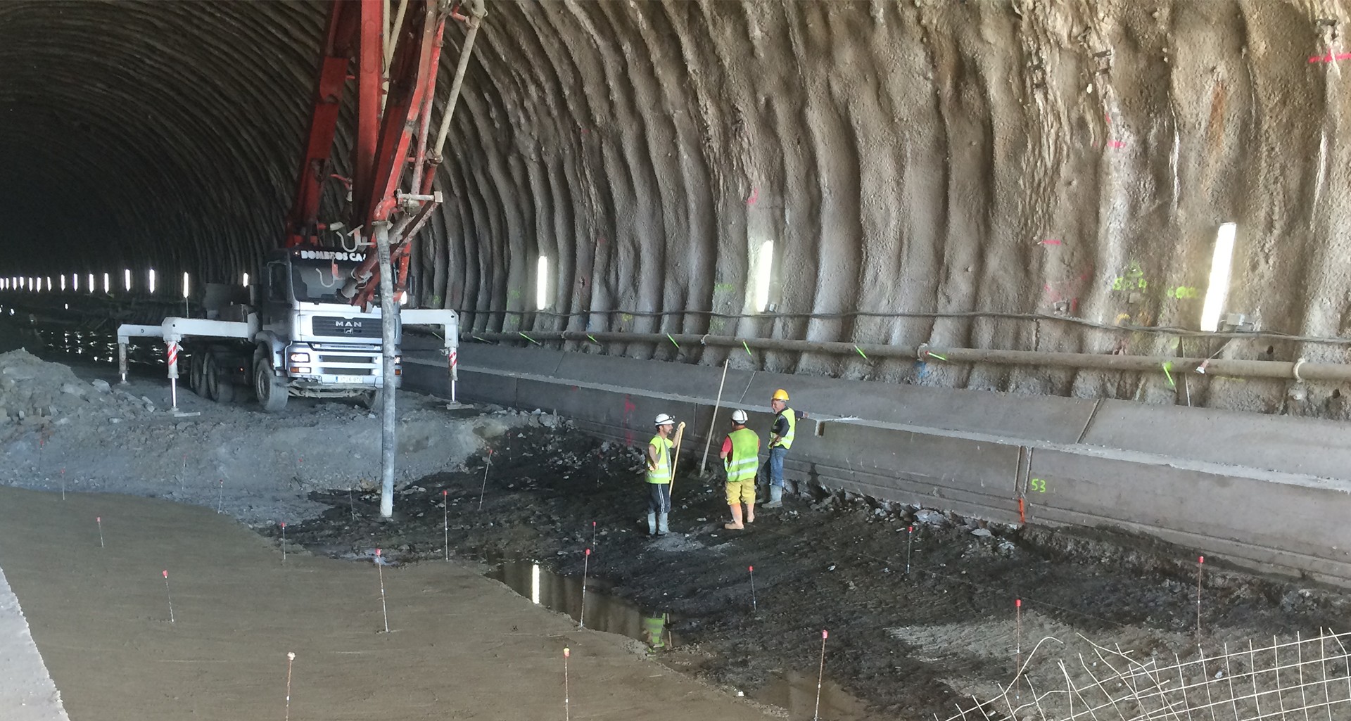 TRAMO DE ALTA VELOCIDAD TUNEL VIA IZQUIERDA Y DERECHA